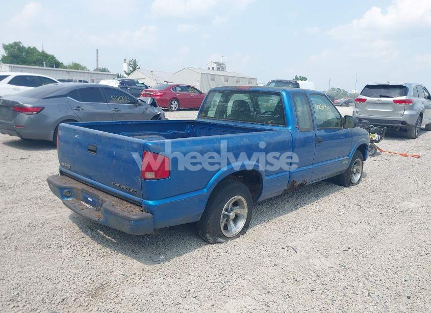 Photo 4 of 2001 Chevrolet S-10 LS (VIN 1GCCS19511K147364)