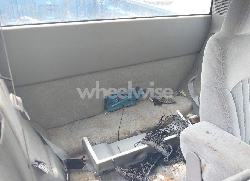 Photo 8 of 2001 Chevrolet S-10 LS (VIN 1GCCS19511K147364)