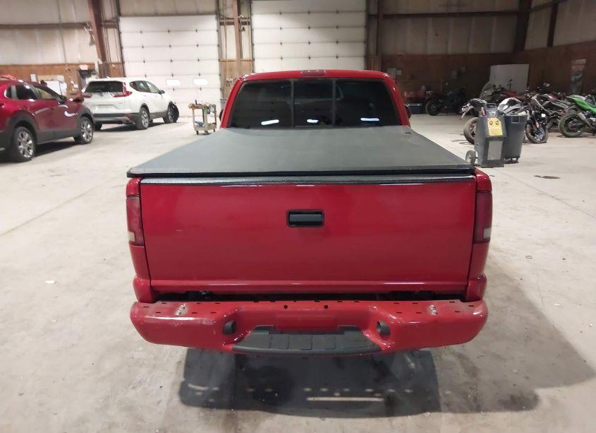 Photo 16 of 2000 Chevrolet S-10 LS (VIN 1GCCS1951Y8217095)