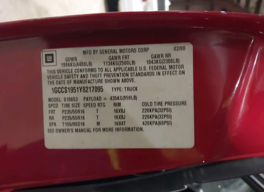 Photo 9 of 2000 Chevrolet S-10 LS (VIN 1GCCS1951Y8217095)