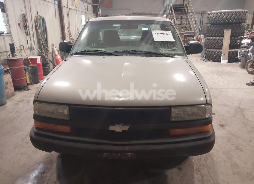 Photo 12 of 2001 Chevrolet S-10 (VIN 1GCCS195218201980)