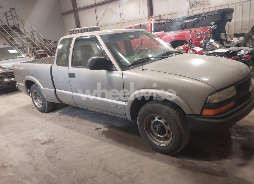 Photo 13 of 2001 Chevrolet S-10 (VIN 1GCCS195218201980)