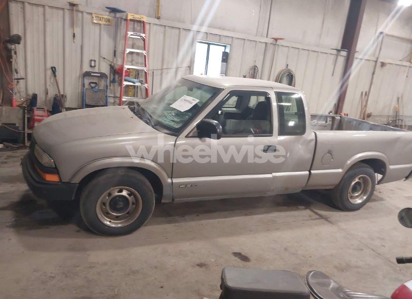 Photo 14 of 2001 Chevrolet S-10 (VIN 1GCCS195218201980)