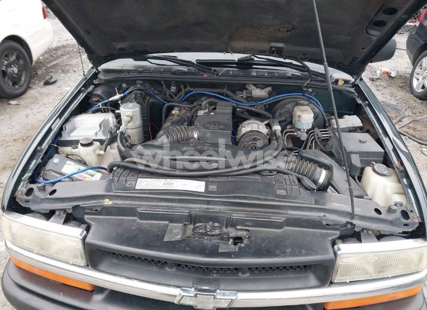 Photo 10 of 2001 Chevrolet S-10 (VIN 1GCCS195218219685)