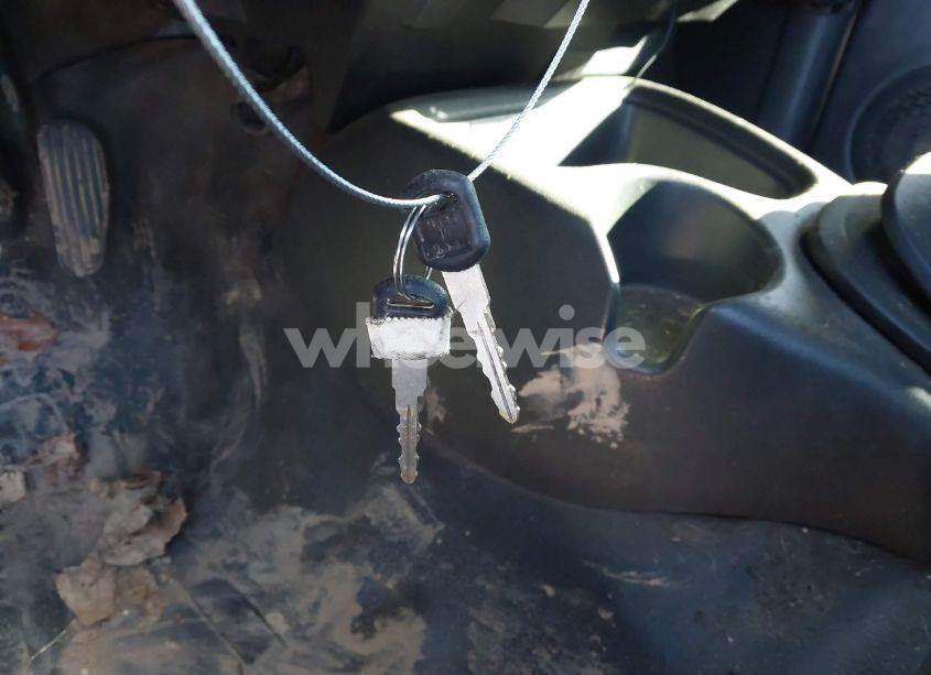 Photo 11 of 2002 Chevrolet S-10 (VIN 1GCCS195328107852)