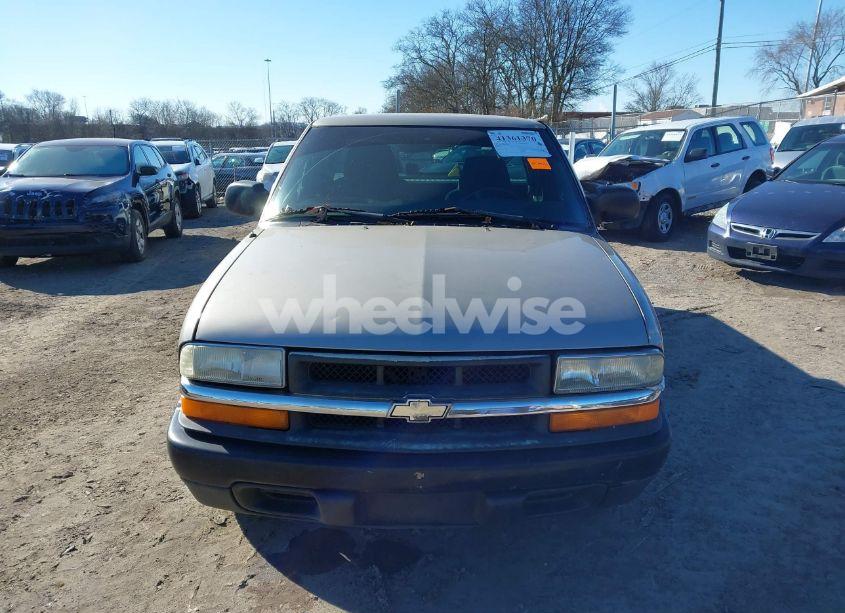 Photo 6 of 2002 Chevrolet S-10 (VIN 1GCCS195328107852)