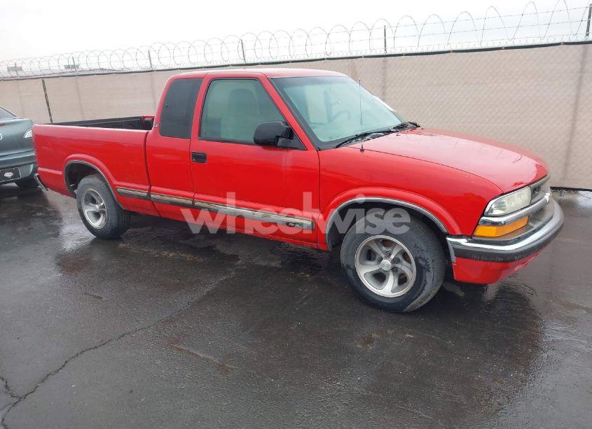 2001 Chevrolet S-10 LS (VIN 1GCCS195418107387) main photo