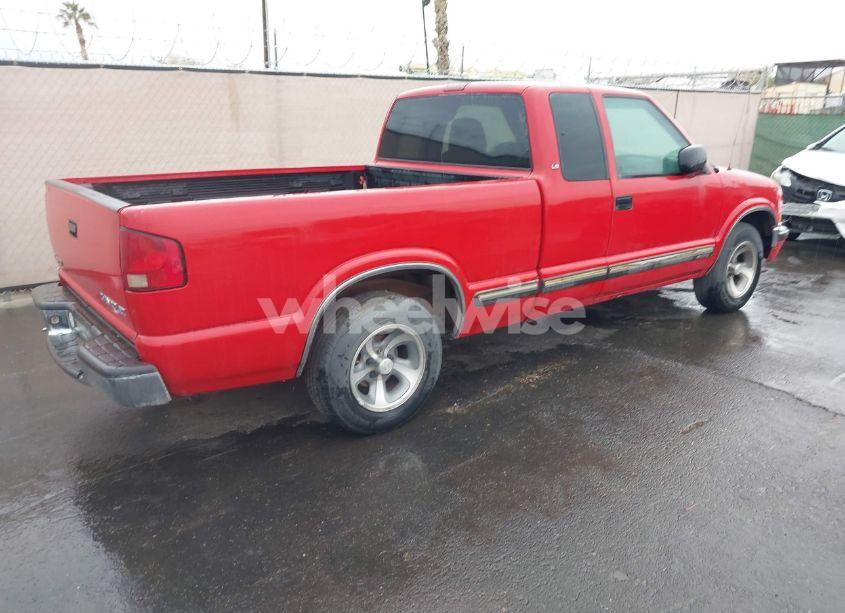 Photo 4 of 2001 Chevrolet S-10 LS (VIN 1GCCS195418107387)