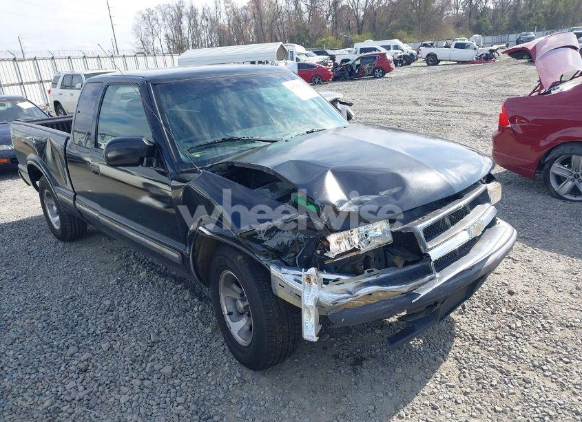 Photo 6 of 2000 Chevrolet S-10 LS (VIN 1GCCS1954Y8223876)