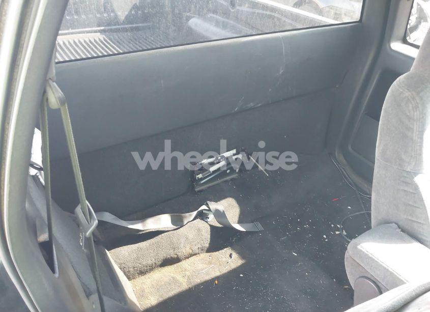 Photo 8 of 2000 Chevrolet S-10 LS (VIN 1GCCS1954Y8223876)