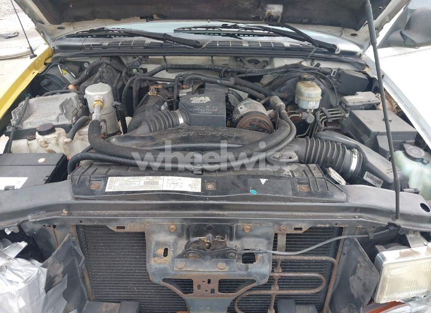 Photo 10 of 2001 Chevrolet S-10 LS (VIN 1GCCS195718116889)