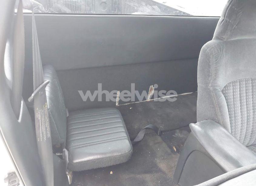 Photo 8 of 2001 Chevrolet S-10 LS (VIN 1GCCS195718116889)