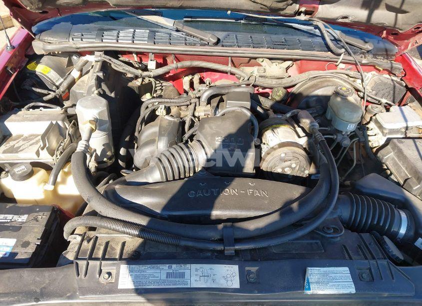 Photo 10 of 2001 Chevrolet S-10 LS (VIN 1GCCS195718239382)