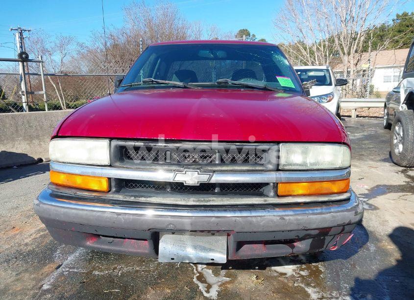 Photo 12 of 2001 Chevrolet S-10 LS (VIN 1GCCS195718239382)