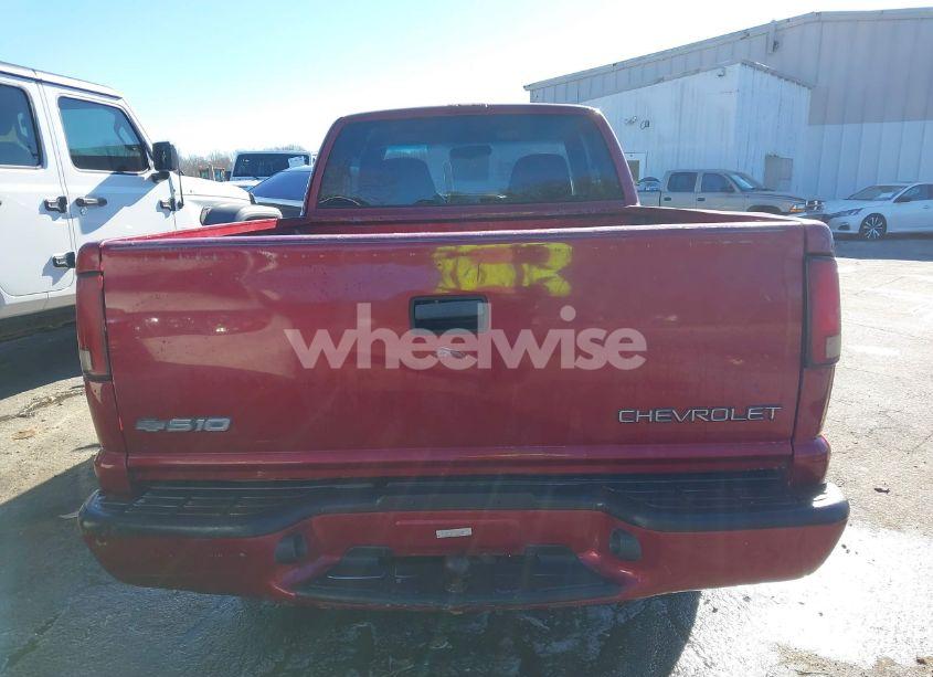 Photo 16 of 2001 Chevrolet S-10 LS (VIN 1GCCS195718239382)