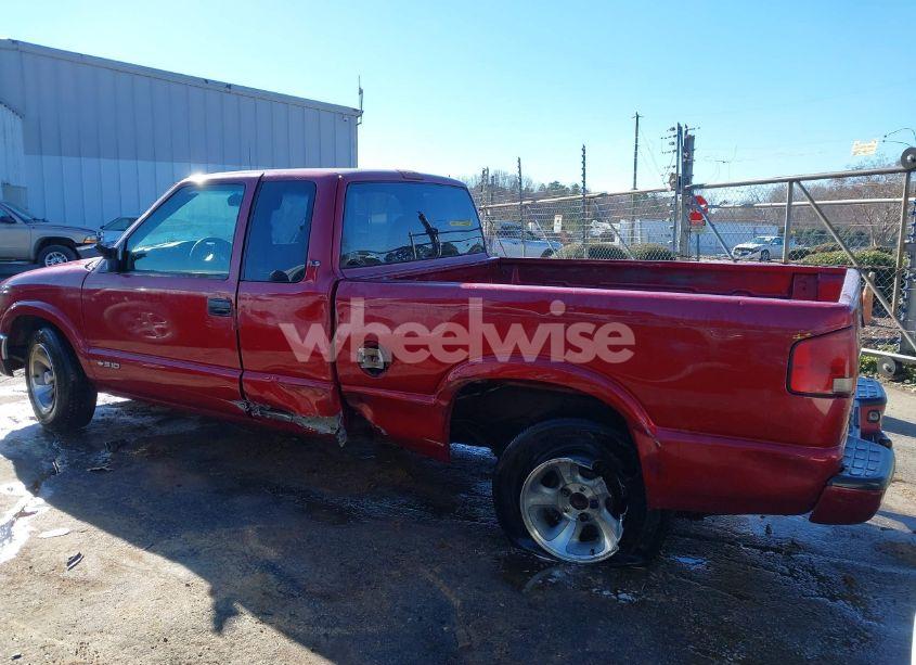 Photo 3 of 2001 Chevrolet S-10 LS (VIN 1GCCS195718239382)