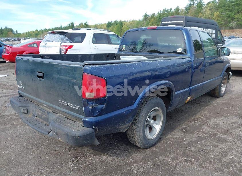 Photo 4 of 2002 Chevrolet S-10 LS (VIN 1GCCS195728152566)