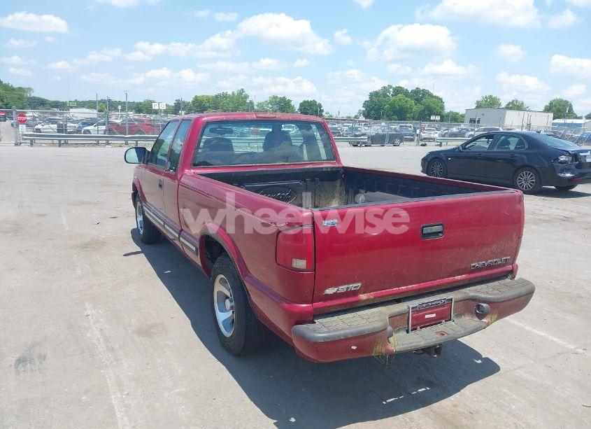 Photo 3 of 2001 Chevrolet S-10 LS (VIN 1GCCS19581K109243)
