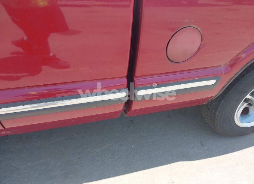 Photo 6 of 2001 Chevrolet S-10 LS (VIN 1GCCS19581K109243)