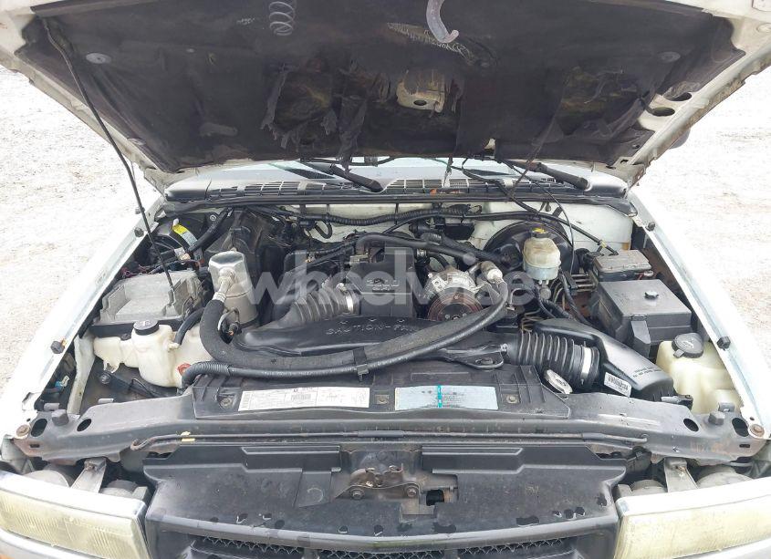 Photo 10 of 2002 Chevrolet S-10 (VIN 1GCCS195828174303)