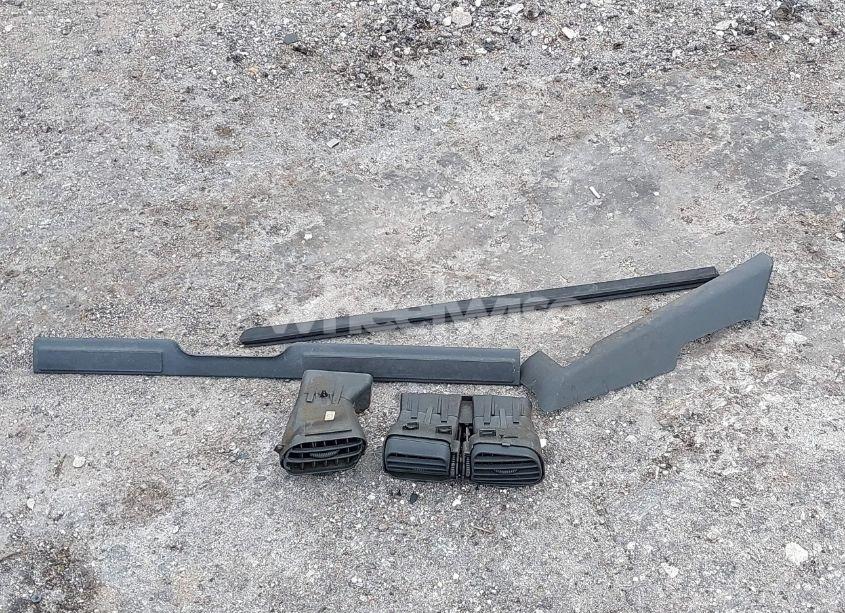 Photo 12 of 2002 Chevrolet S-10 (VIN 1GCCS195828174303)