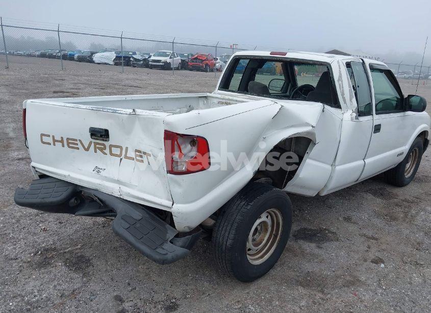 Photo 6 of 2002 Chevrolet S-10 (VIN 1GCCS195828174303)