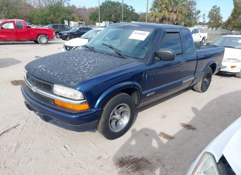 Photo 2 of 2001 Chevrolet S-10 LS (VIN 1GCCS195918111564)