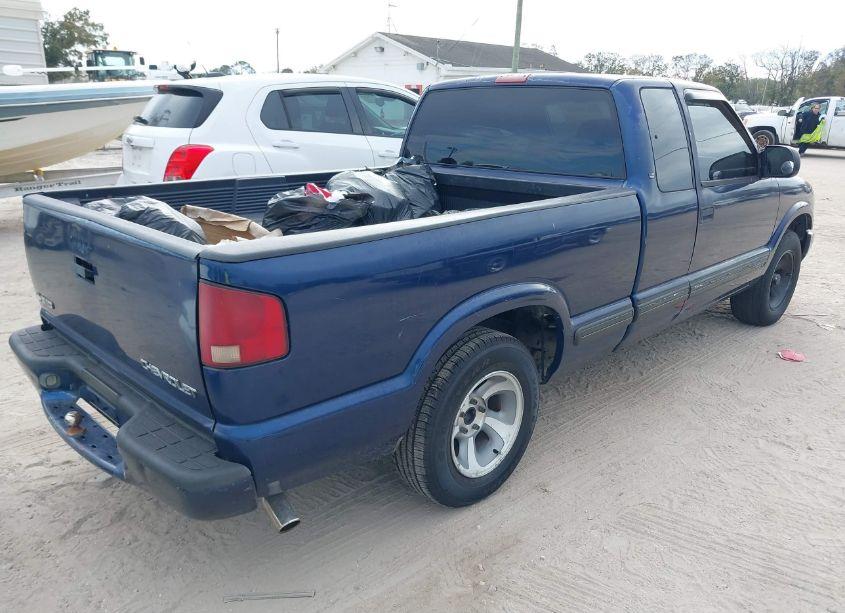 Photo 6 of 2001 Chevrolet S-10 LS (VIN 1GCCS195918111564)