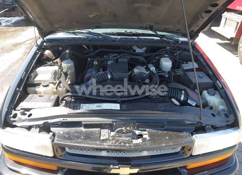 Photo 10 of 2000 Chevrolet S-10 LS (VIN 1GCCS1959Y8267792)