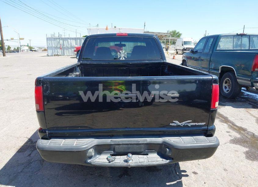 Photo 16 of 2000 Chevrolet S-10 LS (VIN 1GCCS1959Y8267792)