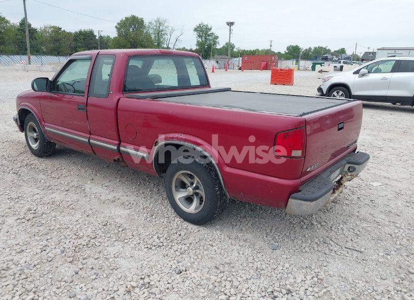 Photo 3 of 2000 Chevrolet S-10 LS (VIN 1GCCS195XYK292168)