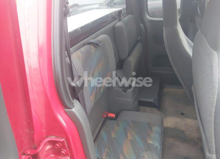 Photo 8 of 2005 Chevrolet Colorado LS (VIN 1GCCS196258114207)