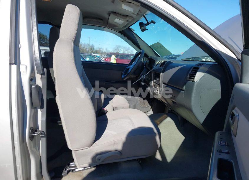 Photo 5 of 2005 Chevrolet Colorado LS (VIN 1GCCS196258218499)
