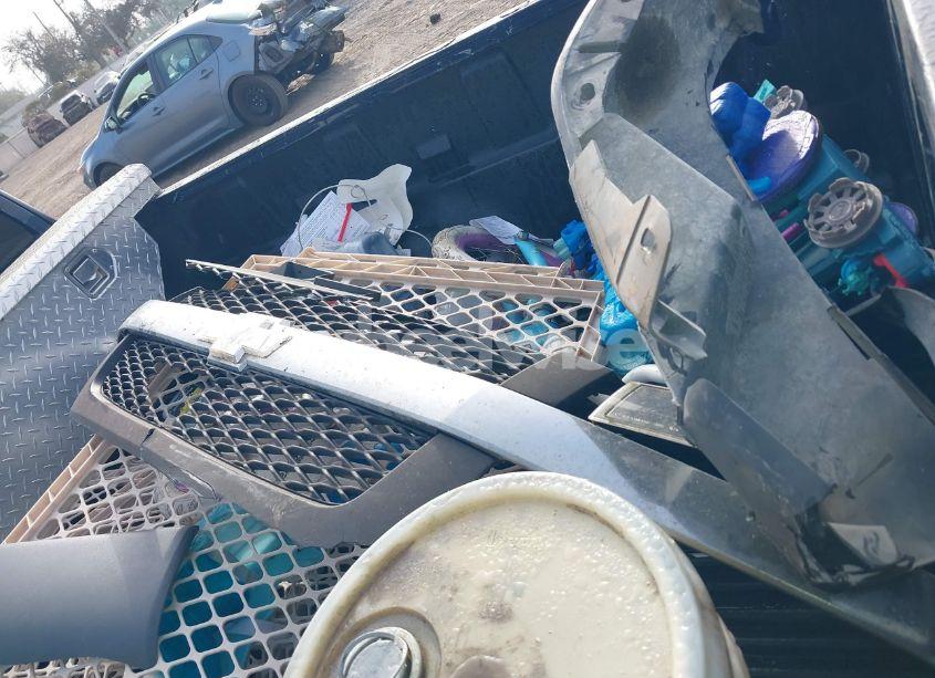 Photo 12 of 2004 Chevrolet Colorado LS (VIN 1GCCS196848117448)