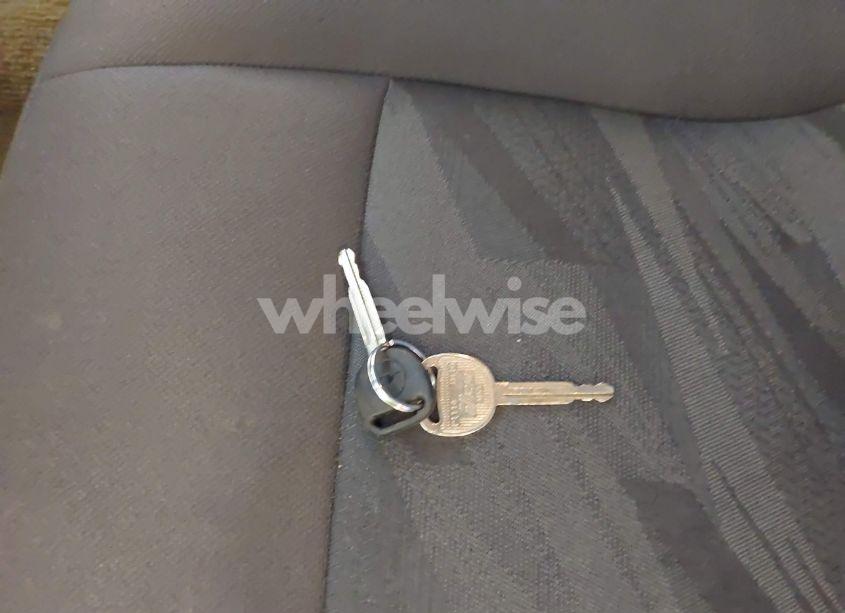 Photo 11 of 2004 Chevrolet Colorado LS (VIN 1GCCS198048123195)