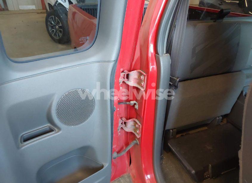 Photo 8 of 2004 Chevrolet Colorado LS (VIN 1GCCS198048123195)