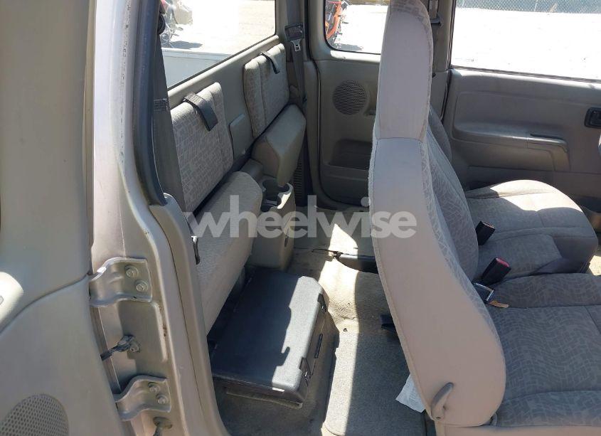 Photo 8 of 2005 Chevrolet Colorado (VIN 1GCCS198058152830)