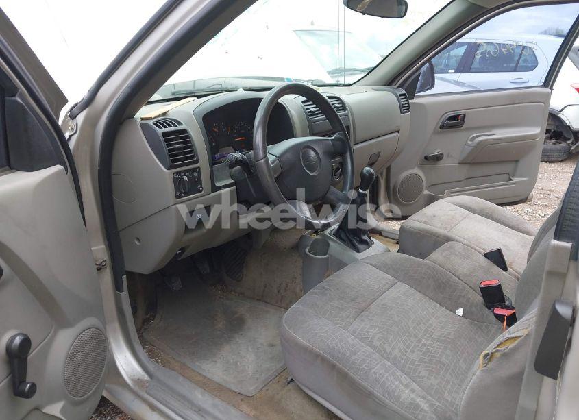 Photo 8 of 2004 Chevrolet Colorado (VIN 1GCCS198648121953)