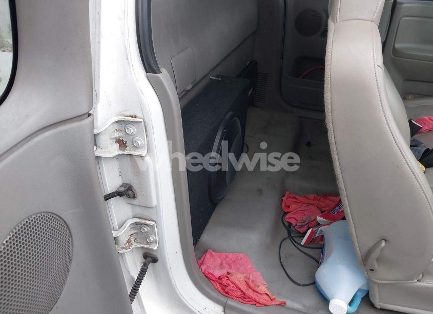 Photo 8 of 2006 Chevrolet Colorado WORK TRUCK (VIN 1GCCS198668322559)