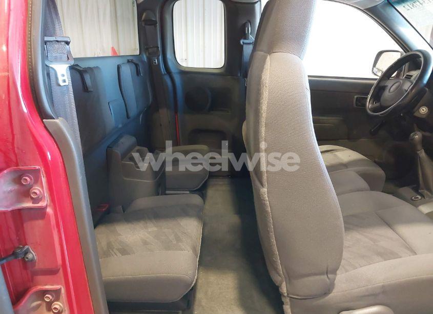 Photo 8 of 2005 Chevrolet Colorado LS (VIN 1GCCS198758212182)