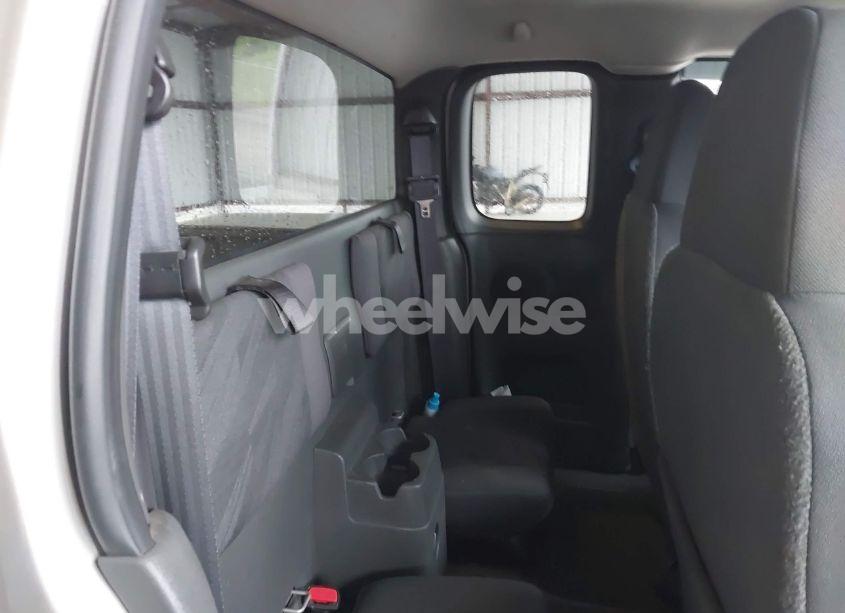 Photo 8 of 2005 Chevrolet Colorado LS (VIN 1GCCS198758288551)