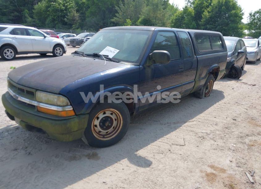 Photo 2 of 2003 Chevrolet S-10 (VIN 1GCCS19H038269059)