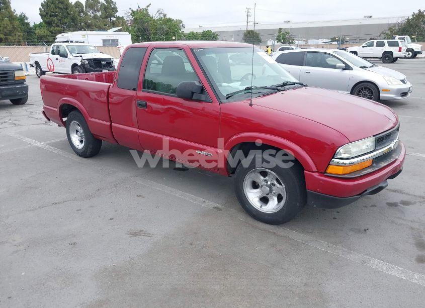 2003 Chevrolet S-10 LS (VIN 1GCCS19H138134298) main photo