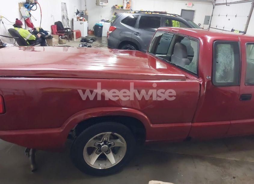 Photo 18 of 2003 Chevrolet S-10 LS (VIN 1GCCS19H138142854)