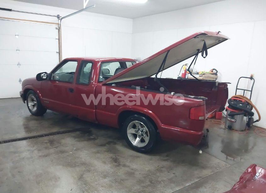 Photo 3 of 2003 Chevrolet S-10 LS (VIN 1GCCS19H138142854)