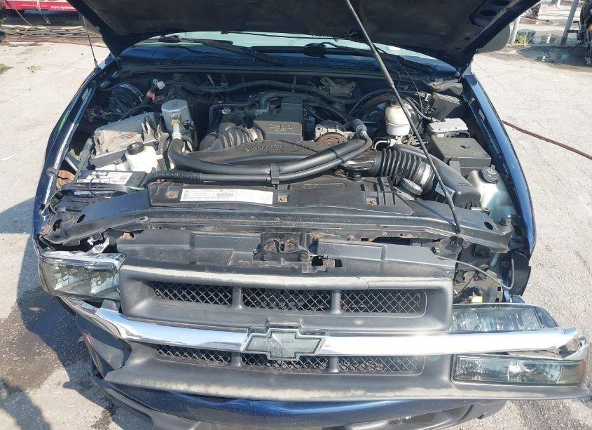 Photo 10 of 2003 Chevrolet S-10 LS (VIN 1GCCS19H138280474)