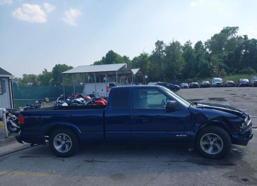 Photo 13 of 2003 Chevrolet S-10 LS (VIN 1GCCS19H138280474)