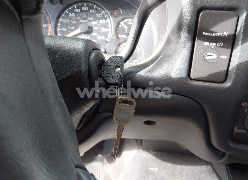 Photo 10 of 2003 Chevrolet S-10 LS (VIN 1GCCS19H238119597)