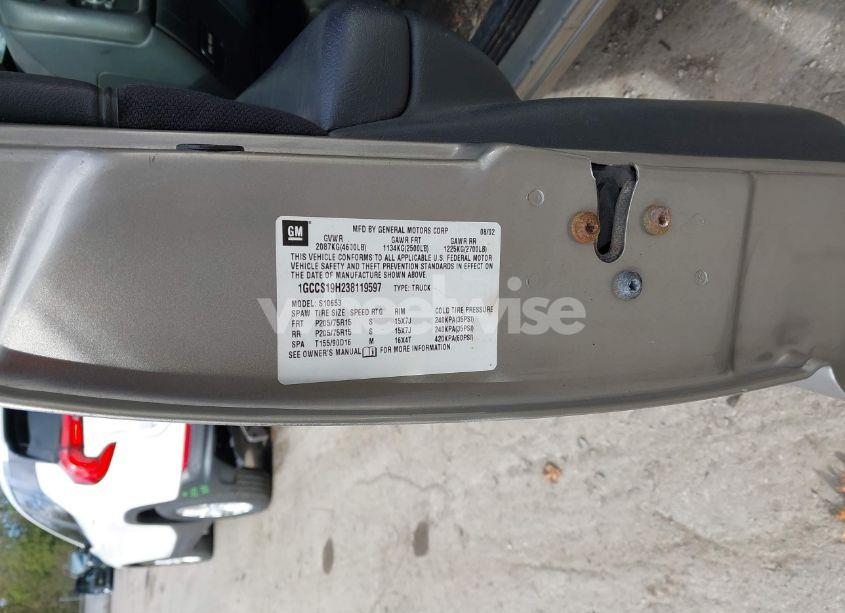 Photo 8 of 2003 Chevrolet S-10 LS (VIN 1GCCS19H238119597)