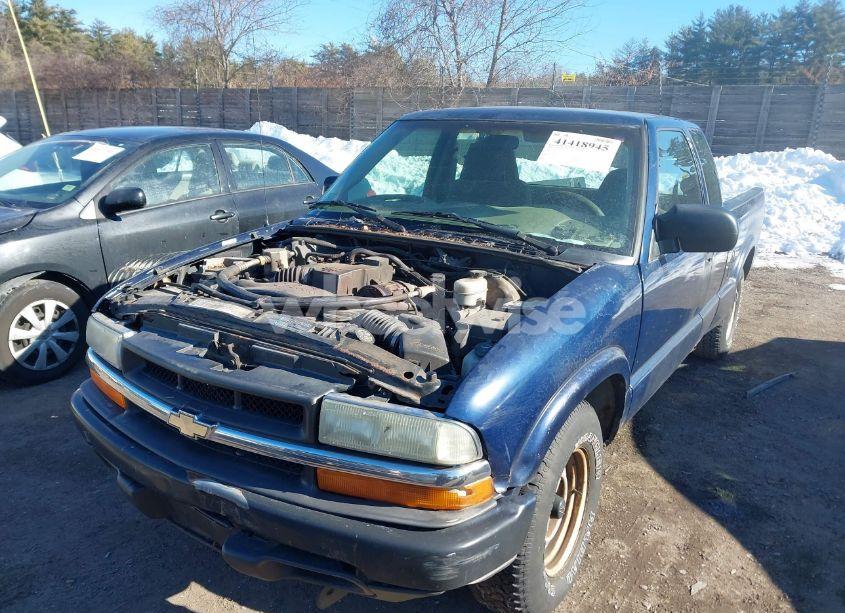 Photo 2 of 2003 Chevrolet S-10 (VIN 1GCCS19H238204410)